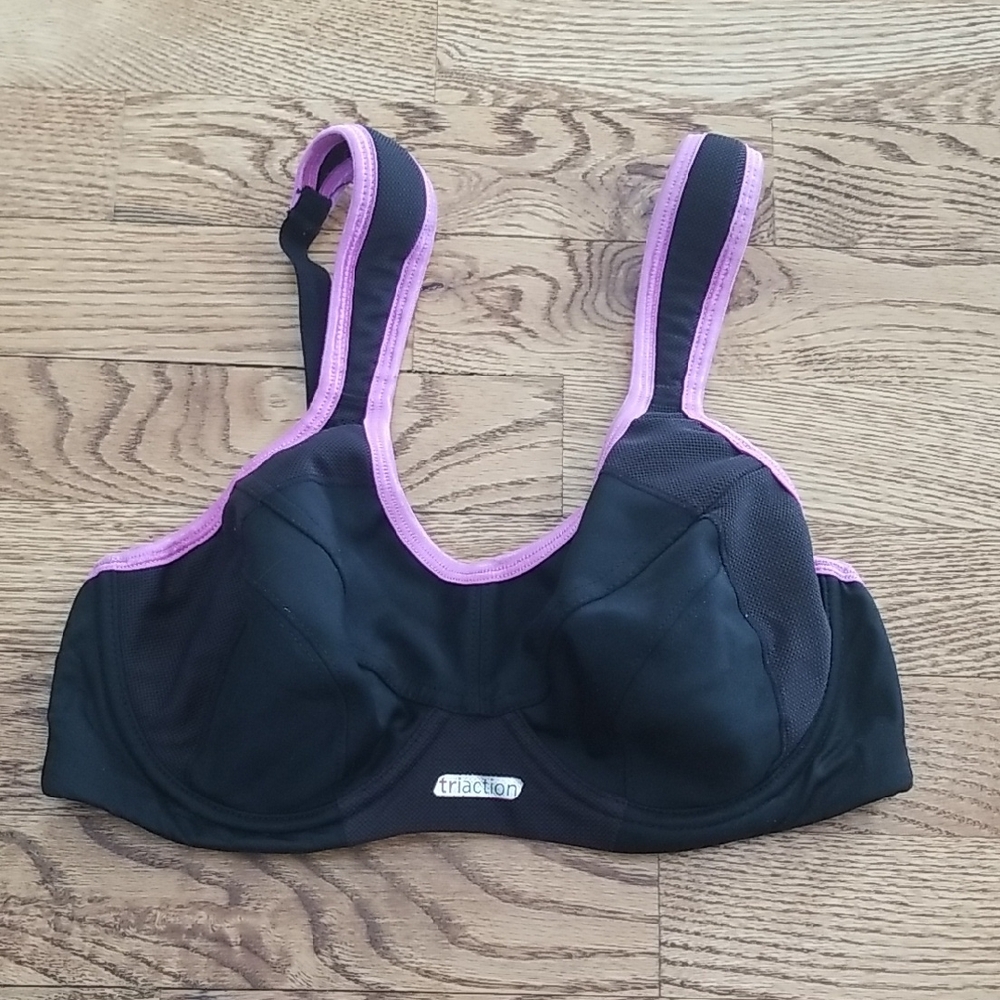 (XXS) Triumph Sports Bra Comfy Underwire Padless Support triaction Activewear